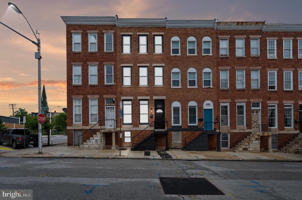 702 E 21ST STREET