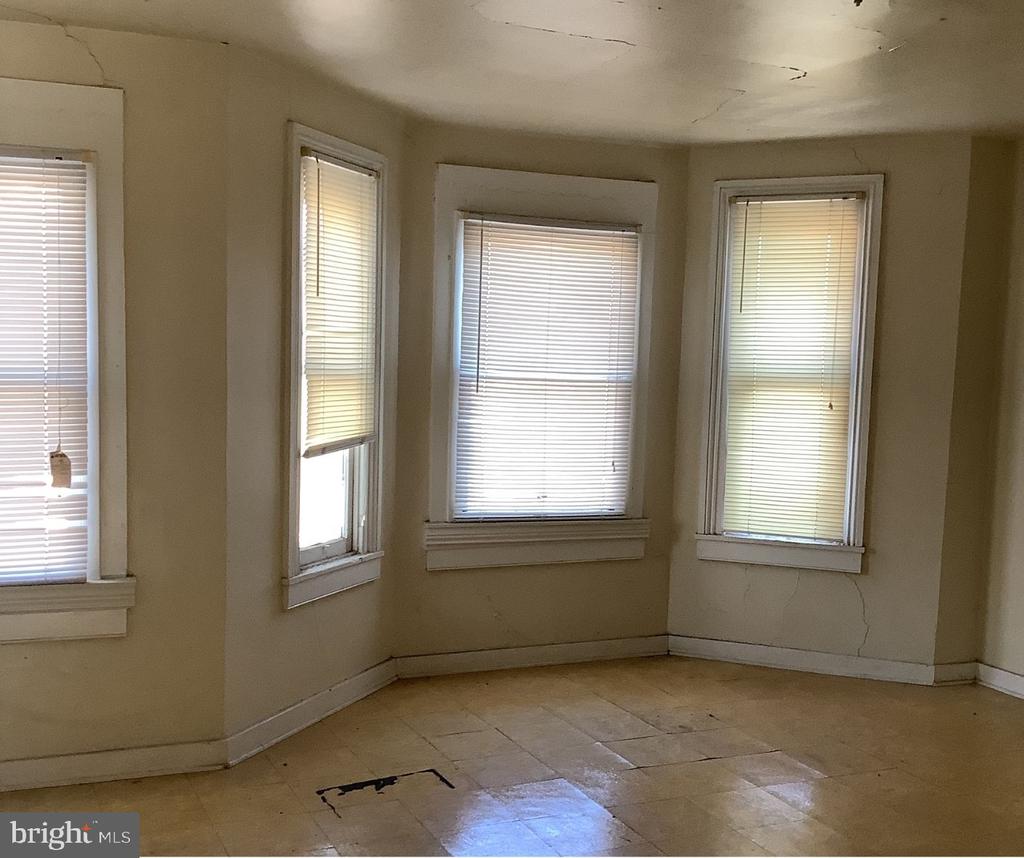722 N FREMONT AVENUE