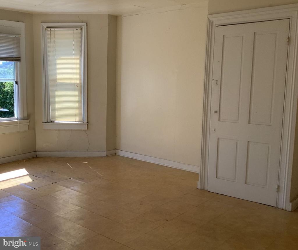 722 N FREMONT AVENUE