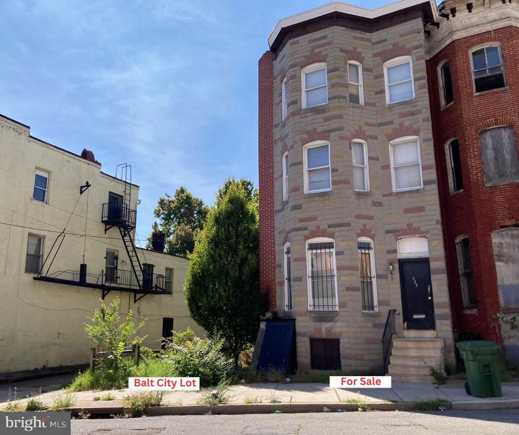 722 N FREMONT AVENUE