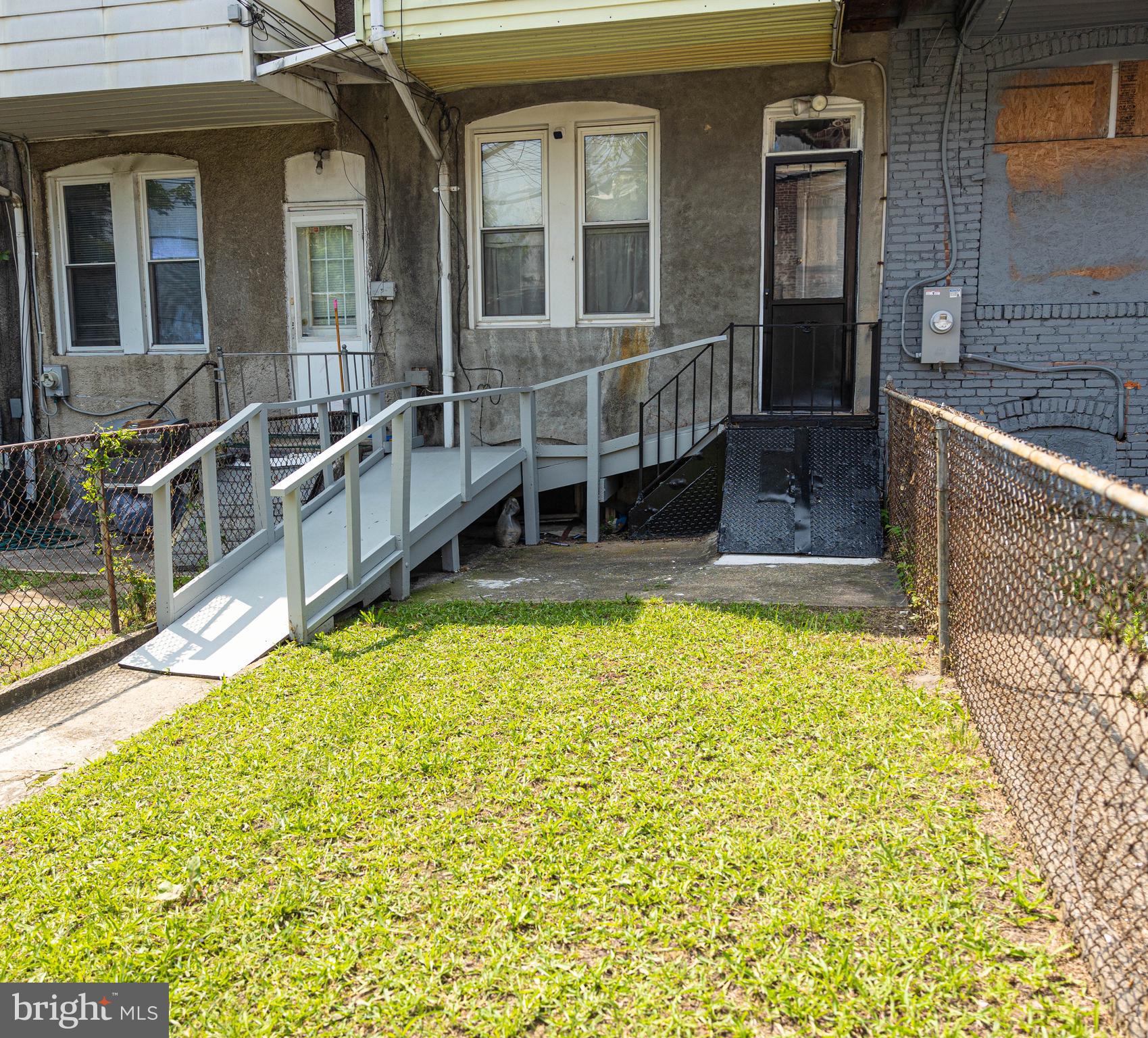 654 BARTLETT AVENUE
