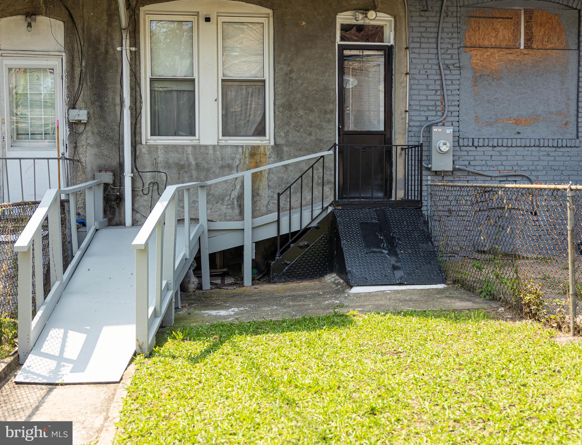 654 BARTLETT AVENUE