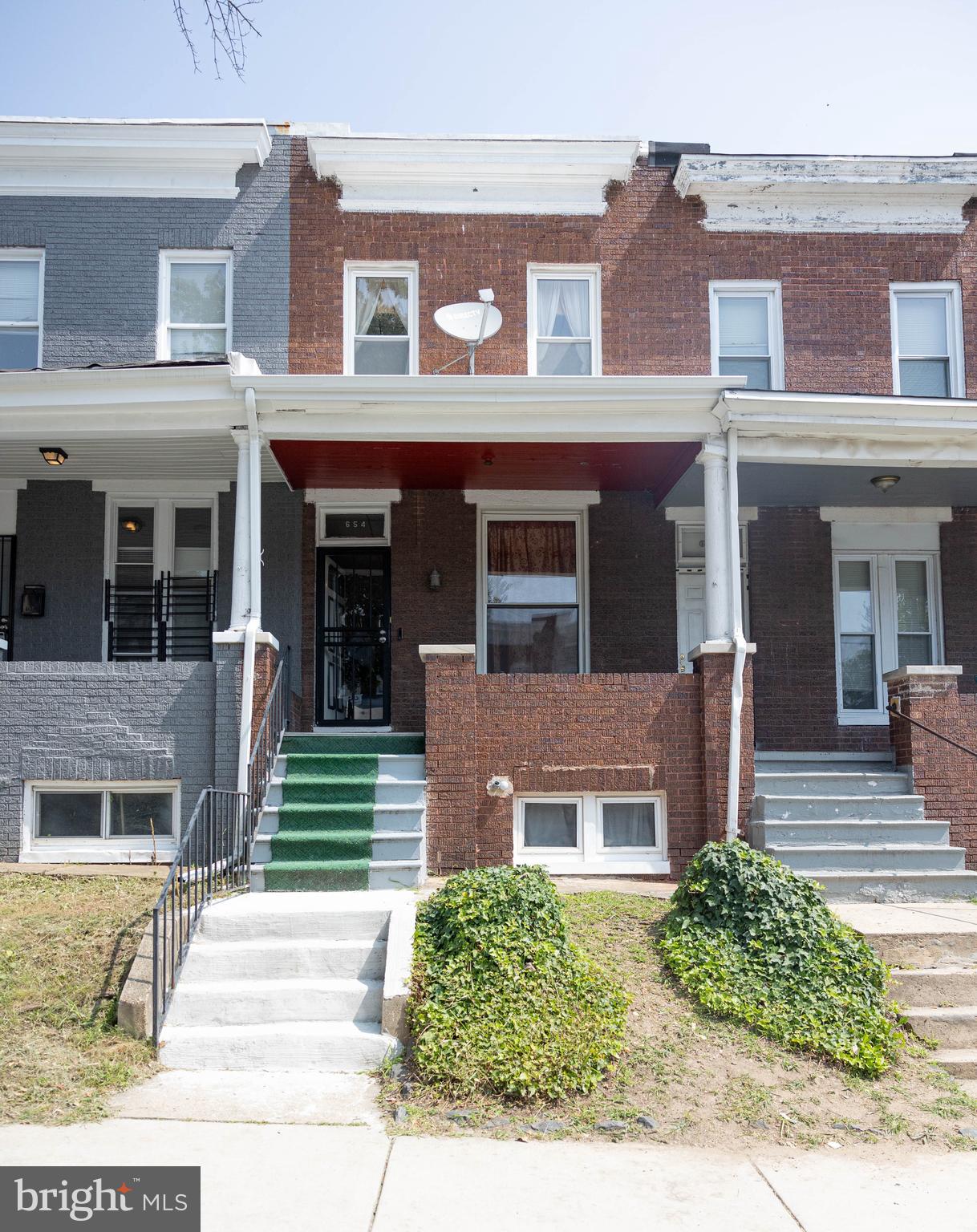 654 BARTLETT AVENUE
