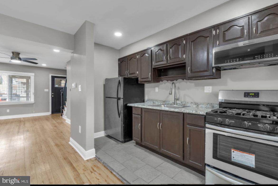 2923 EDGECOMBE CIRCLE N