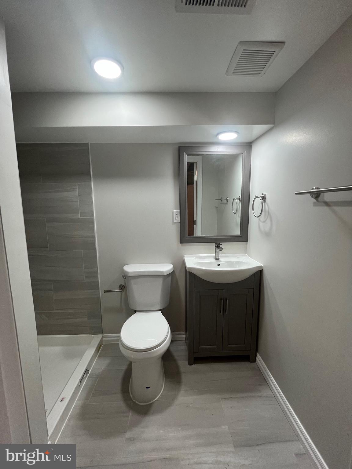 2923 EDGECOMBE CIRCLE N