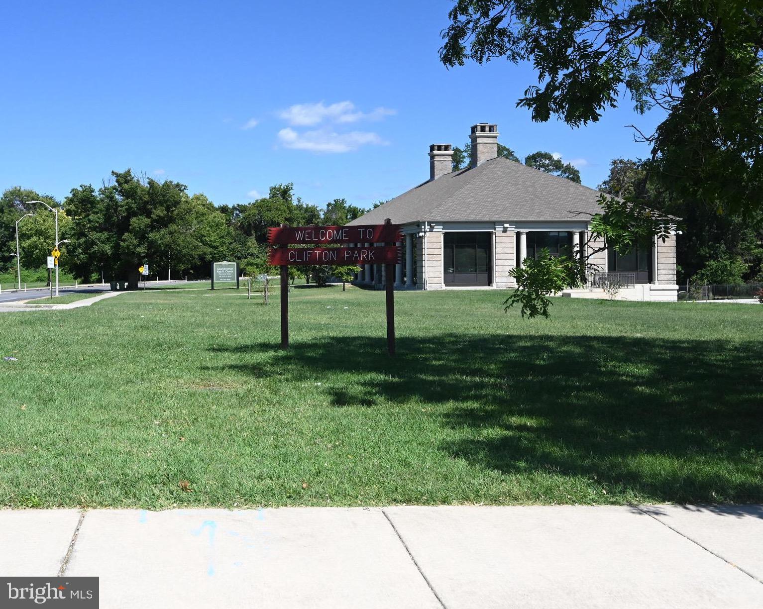 2110 CLIFTWOOD AVENUE