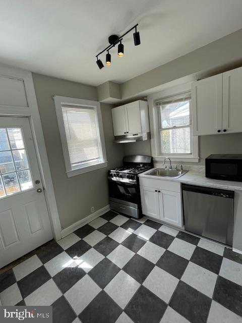 825 W 35TH STREET