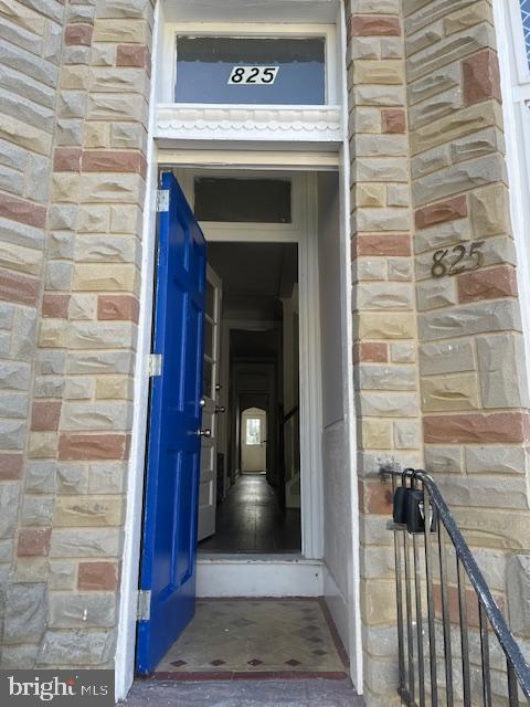 825 W 35TH STREET
