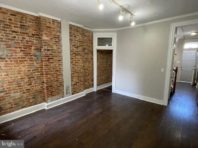 825 W 35TH STREET