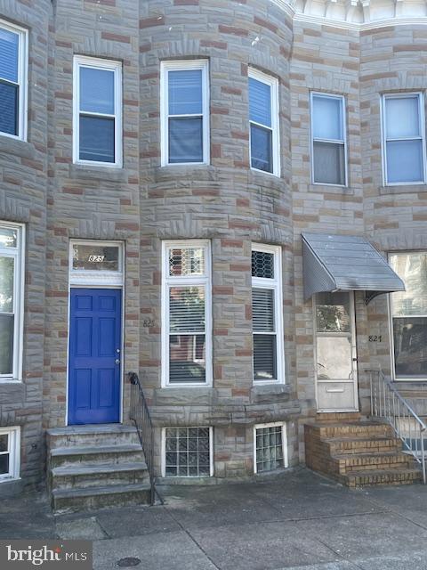 825 W 35TH STREET