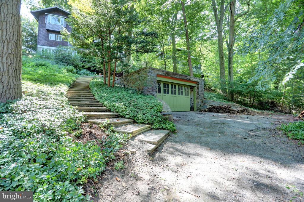 204 LONGWOOD RD,CITY