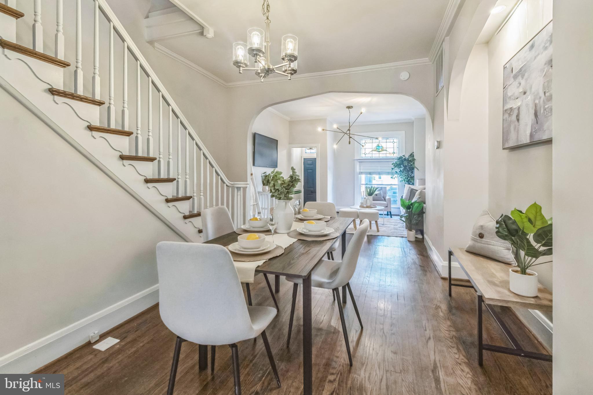 718 S ELLWOOD AVENUE