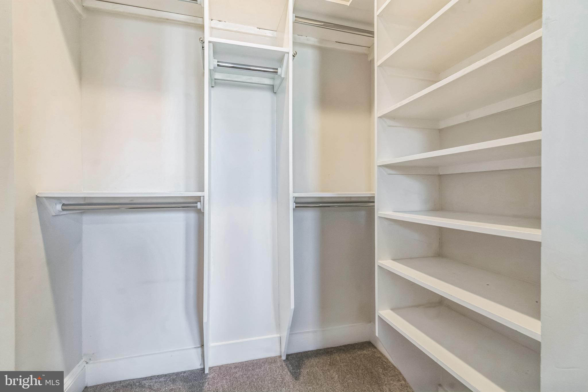 718 S ELLWOOD AVENUE