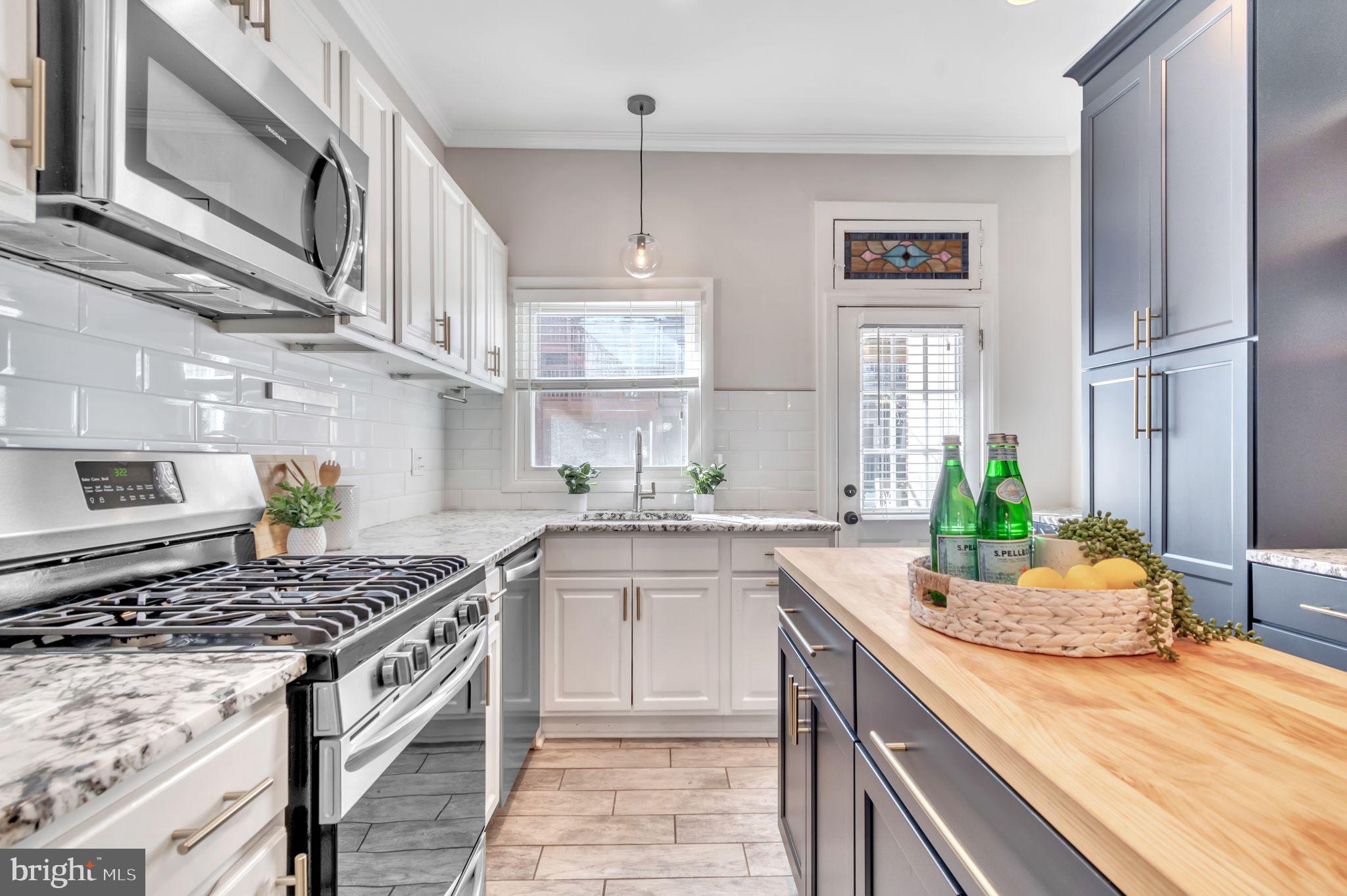 718 S ELLWOOD AVENUE