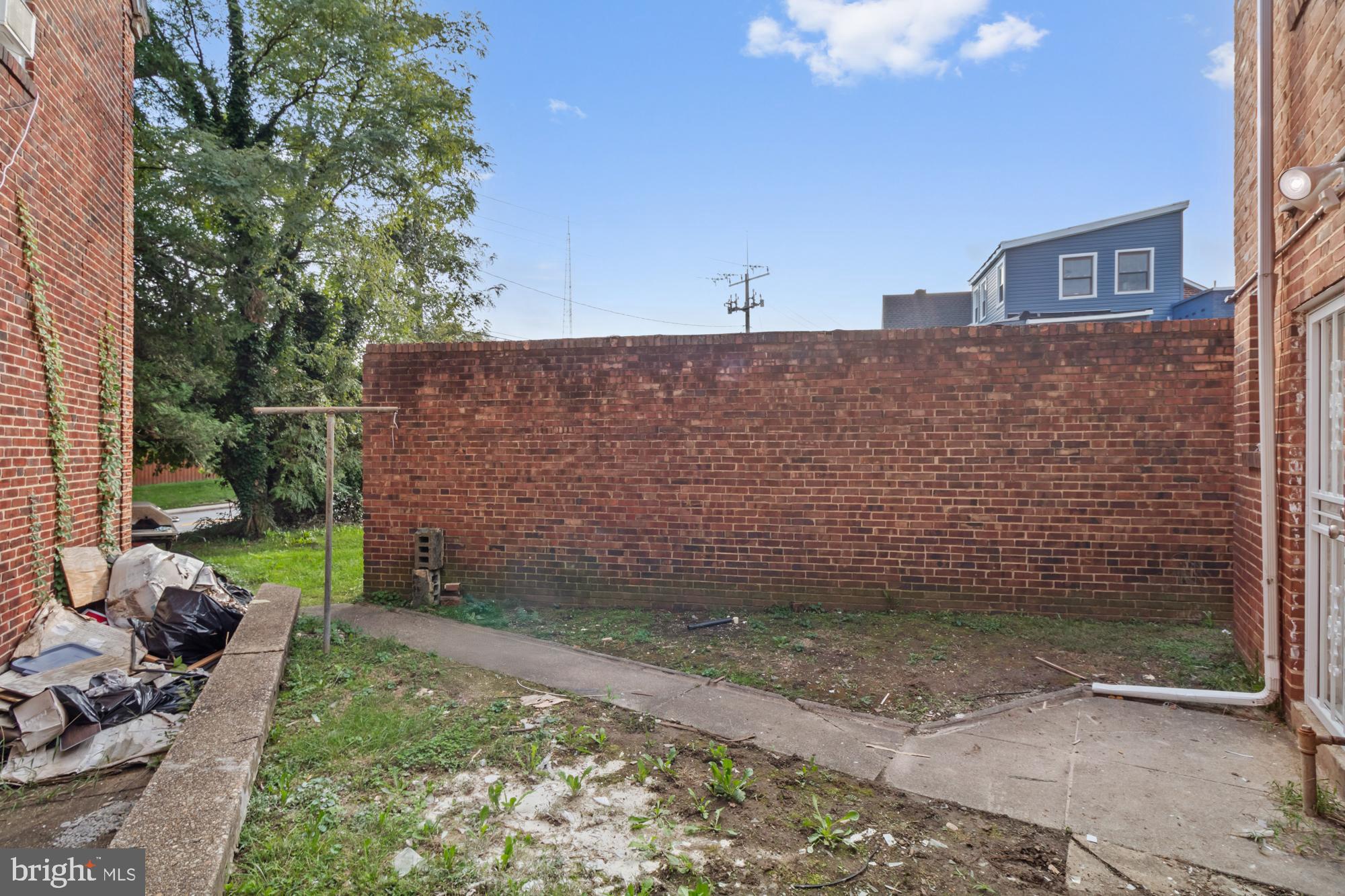 2915 OAKFORD AVENUE
