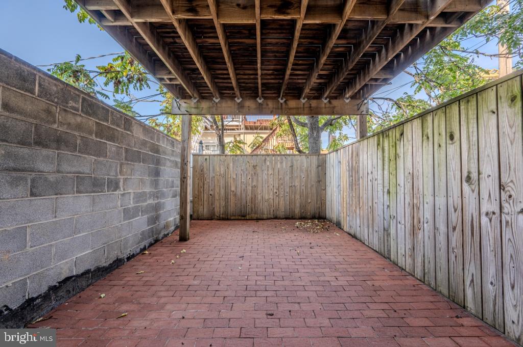 810 S POTOMAC STREET