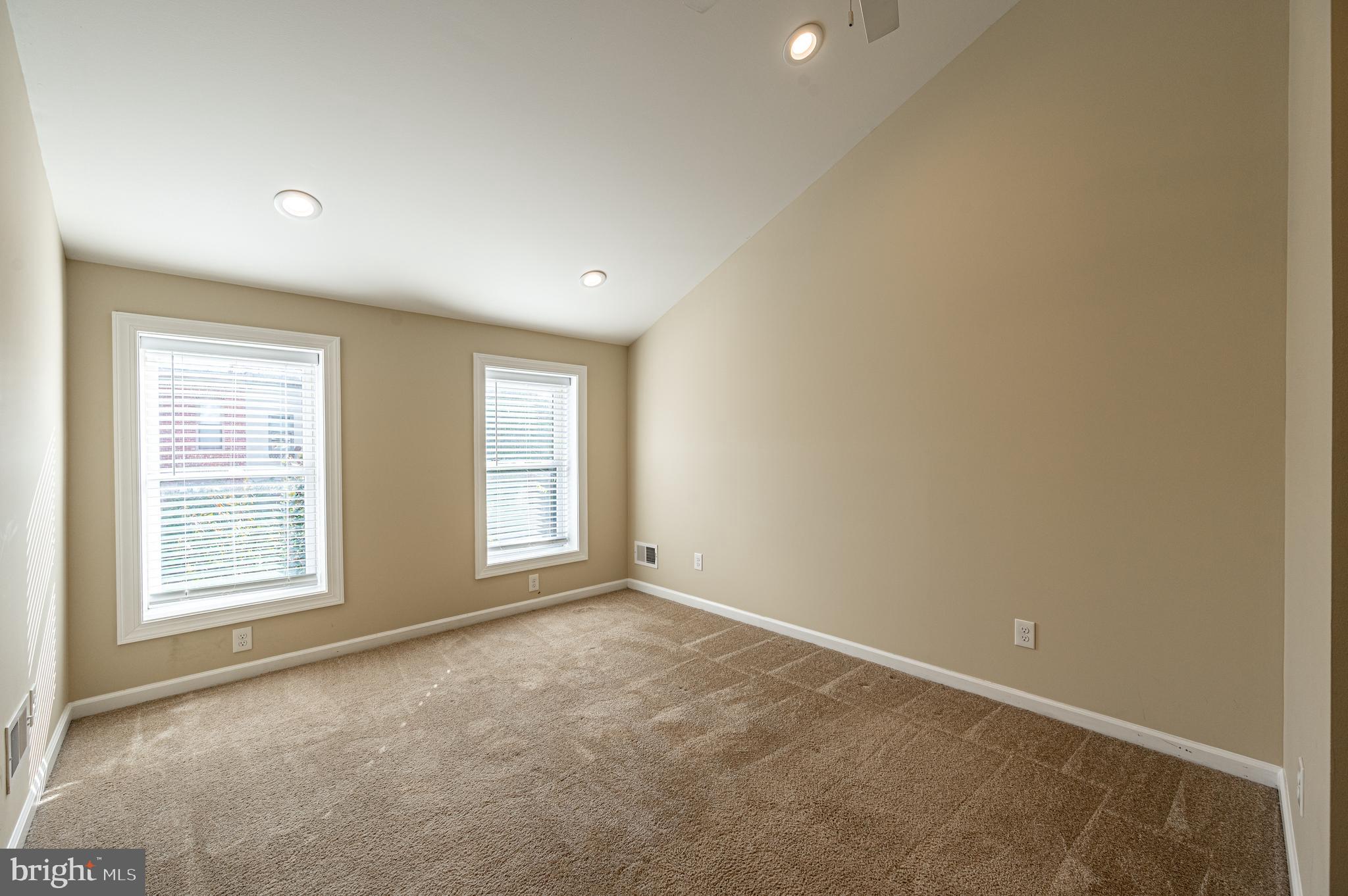 810 S POTOMAC STREET