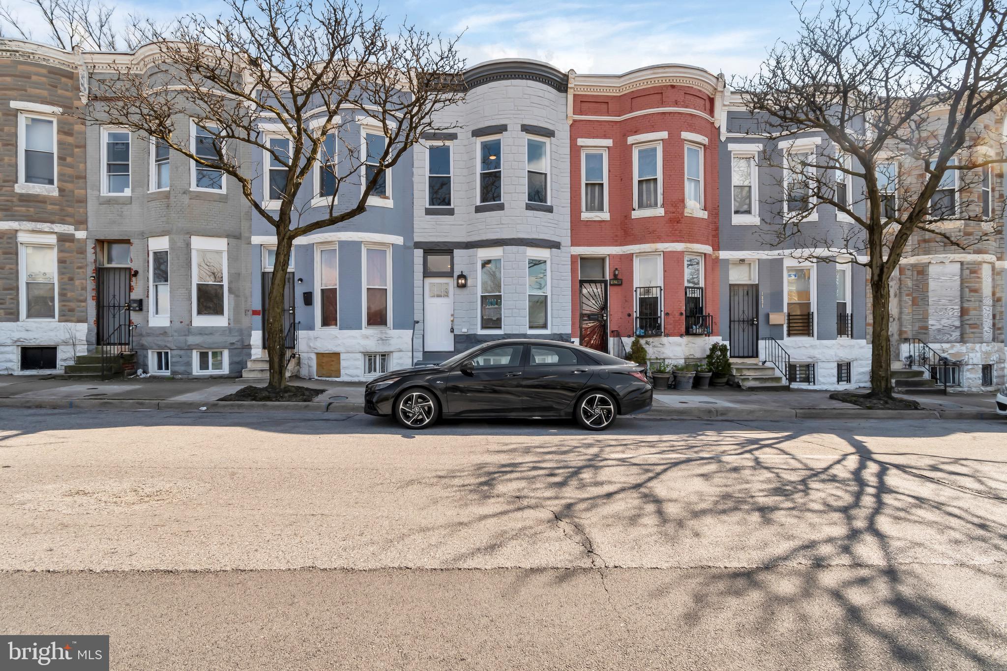 1827 W MULBERRY STREET