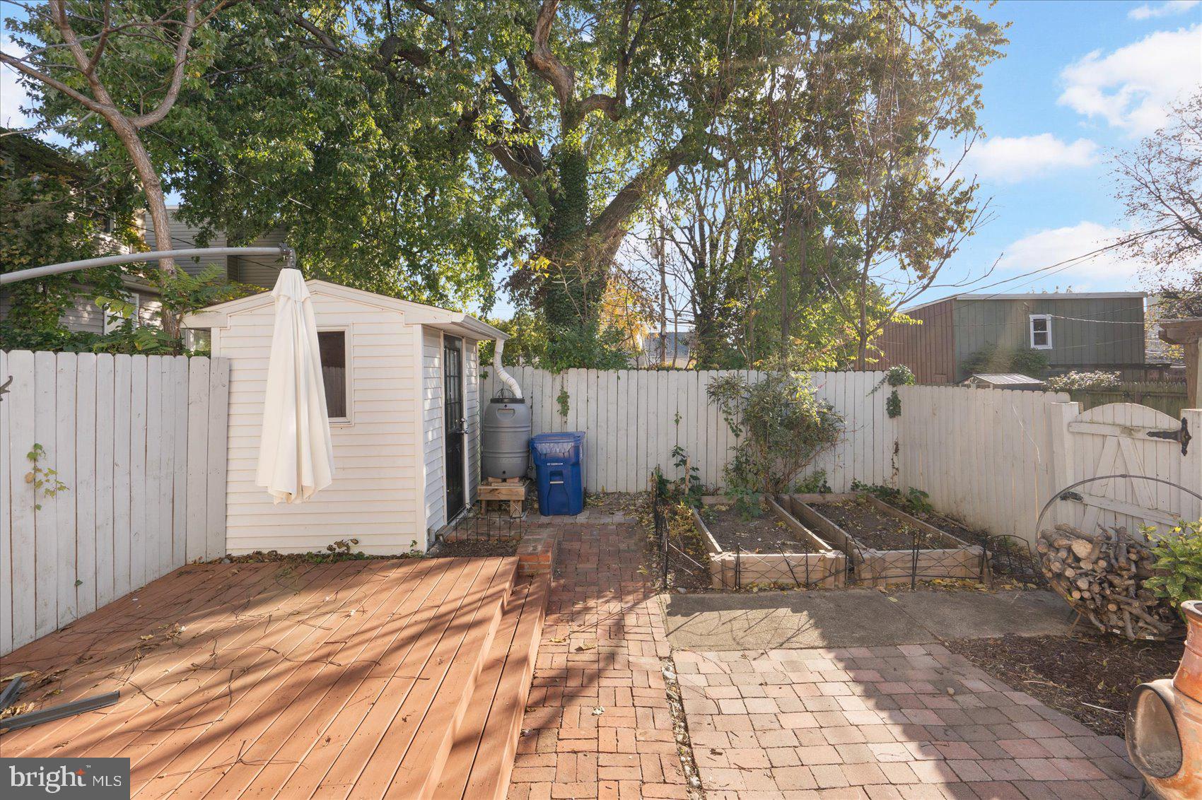 3643 ROLAND AVENUE