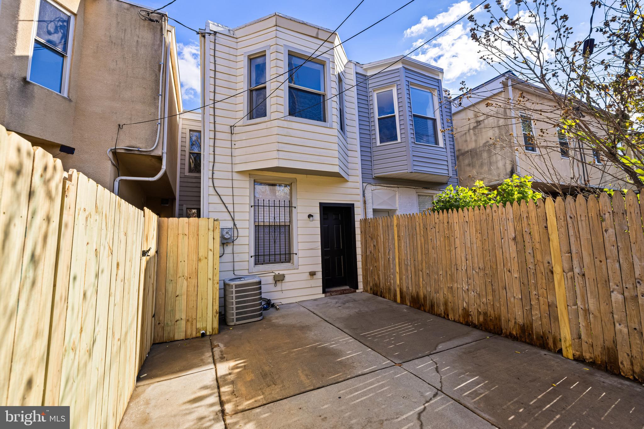 1510 N BOND STREET