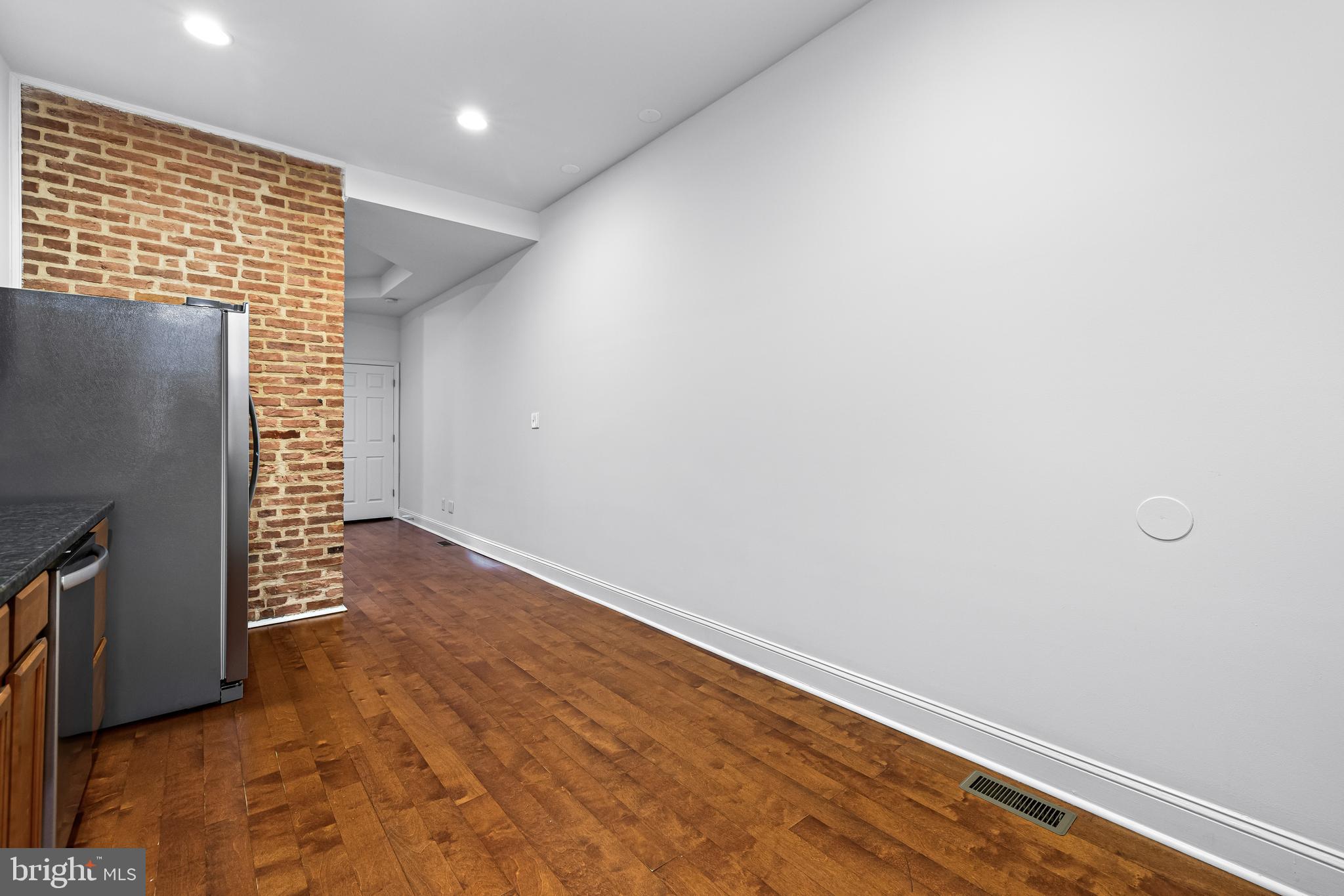 1510 N BOND STREET