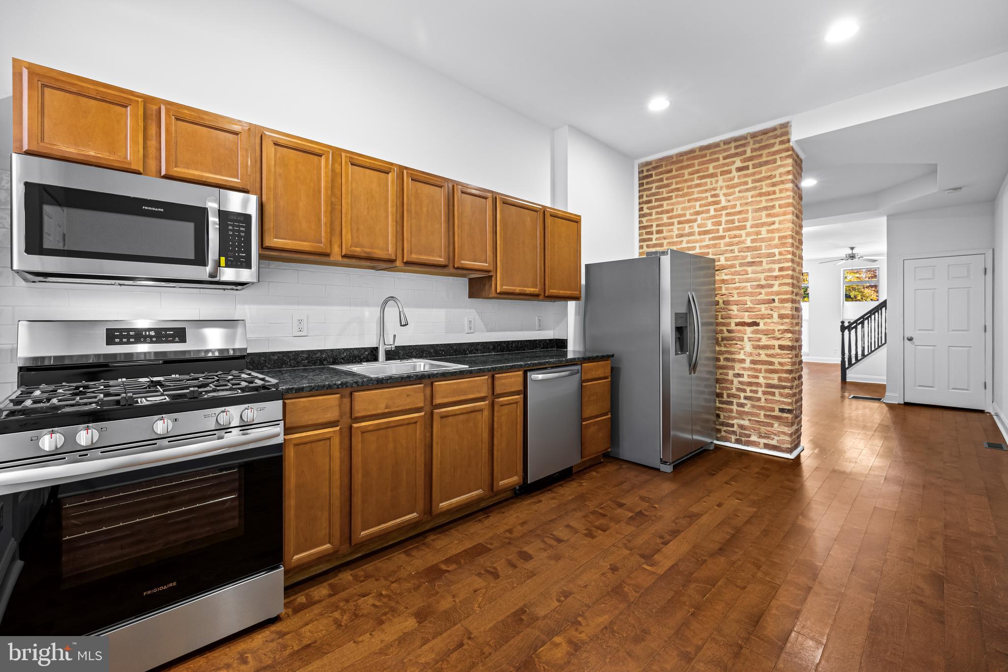 1510 N BOND STREET