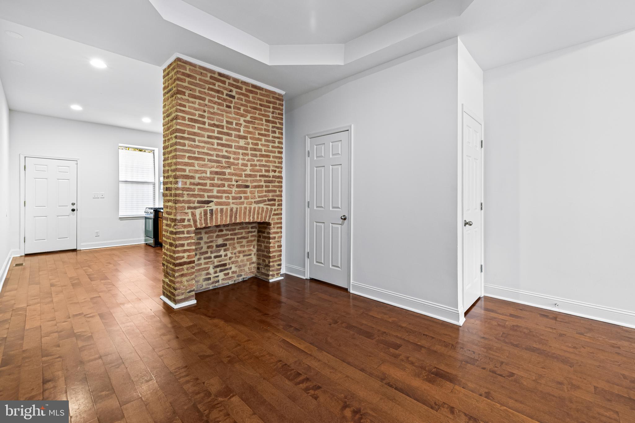 1510 N BOND STREET