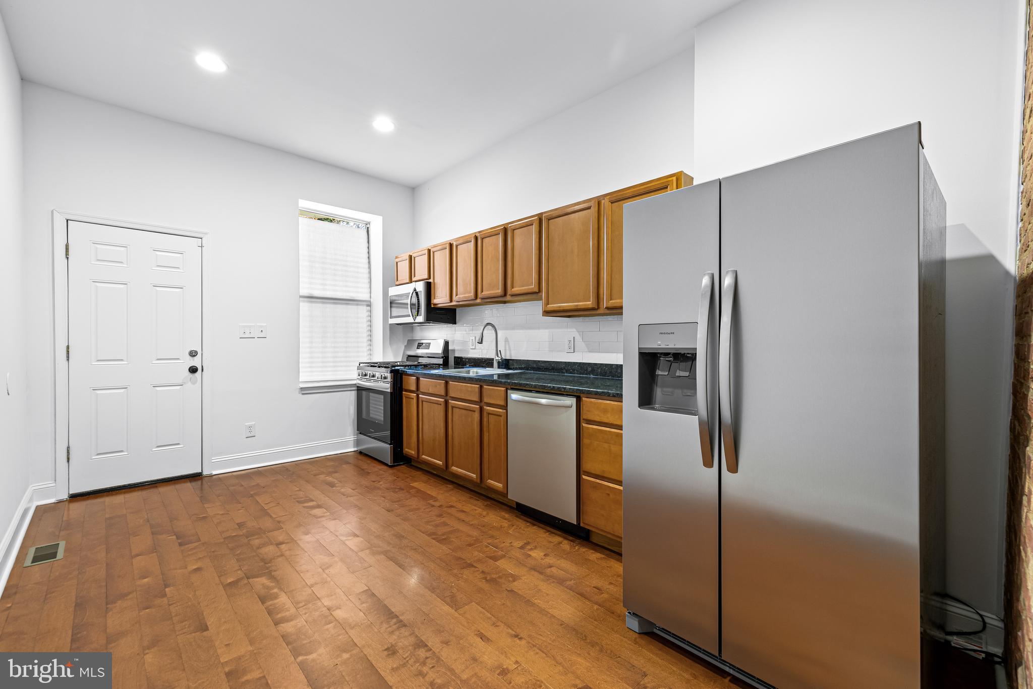1510 N BOND STREET