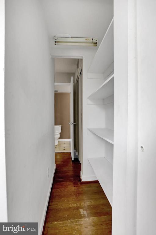 251 W LAFAYETTE AVENUE