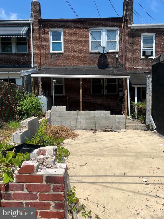 2811 E FEDERAL STREET
