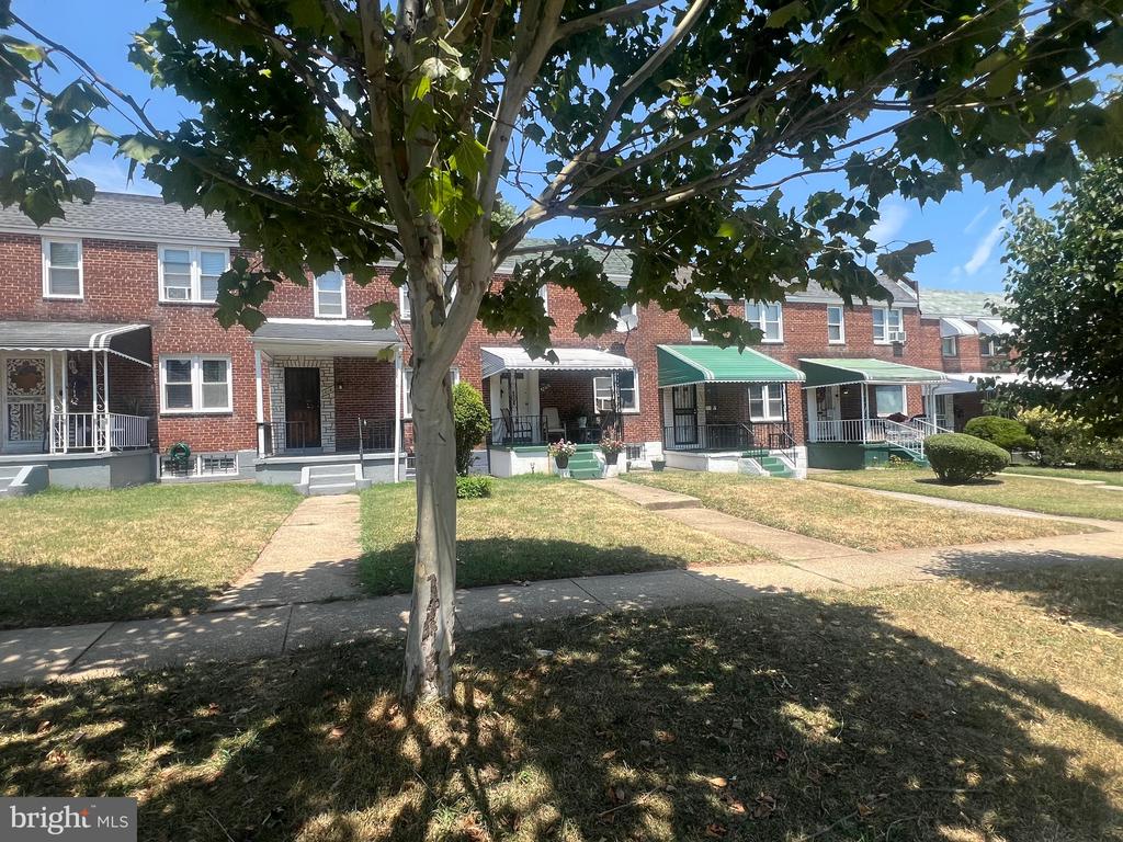 2811 E FEDERAL STREET