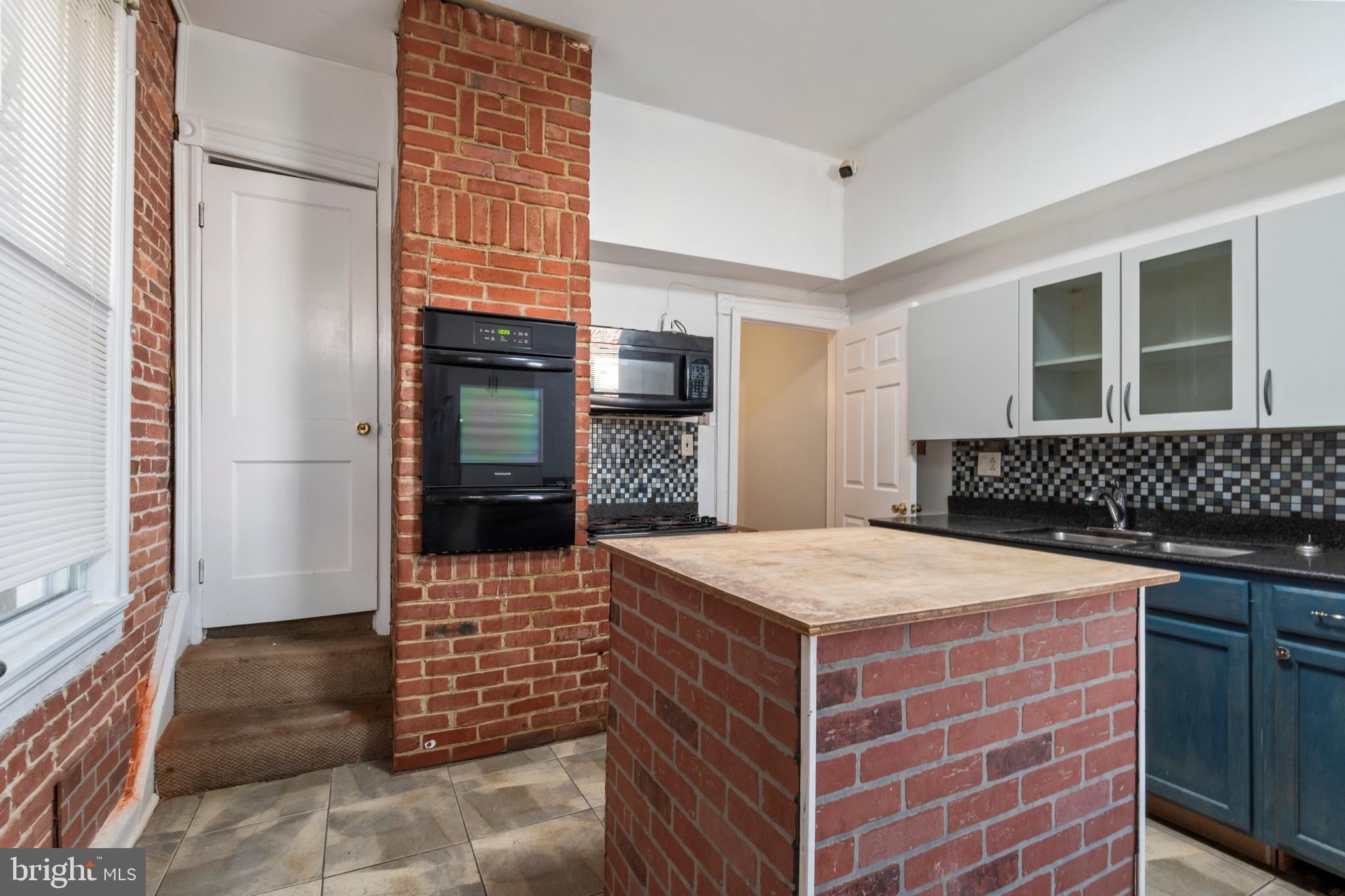 724 RESERVOIR STREET