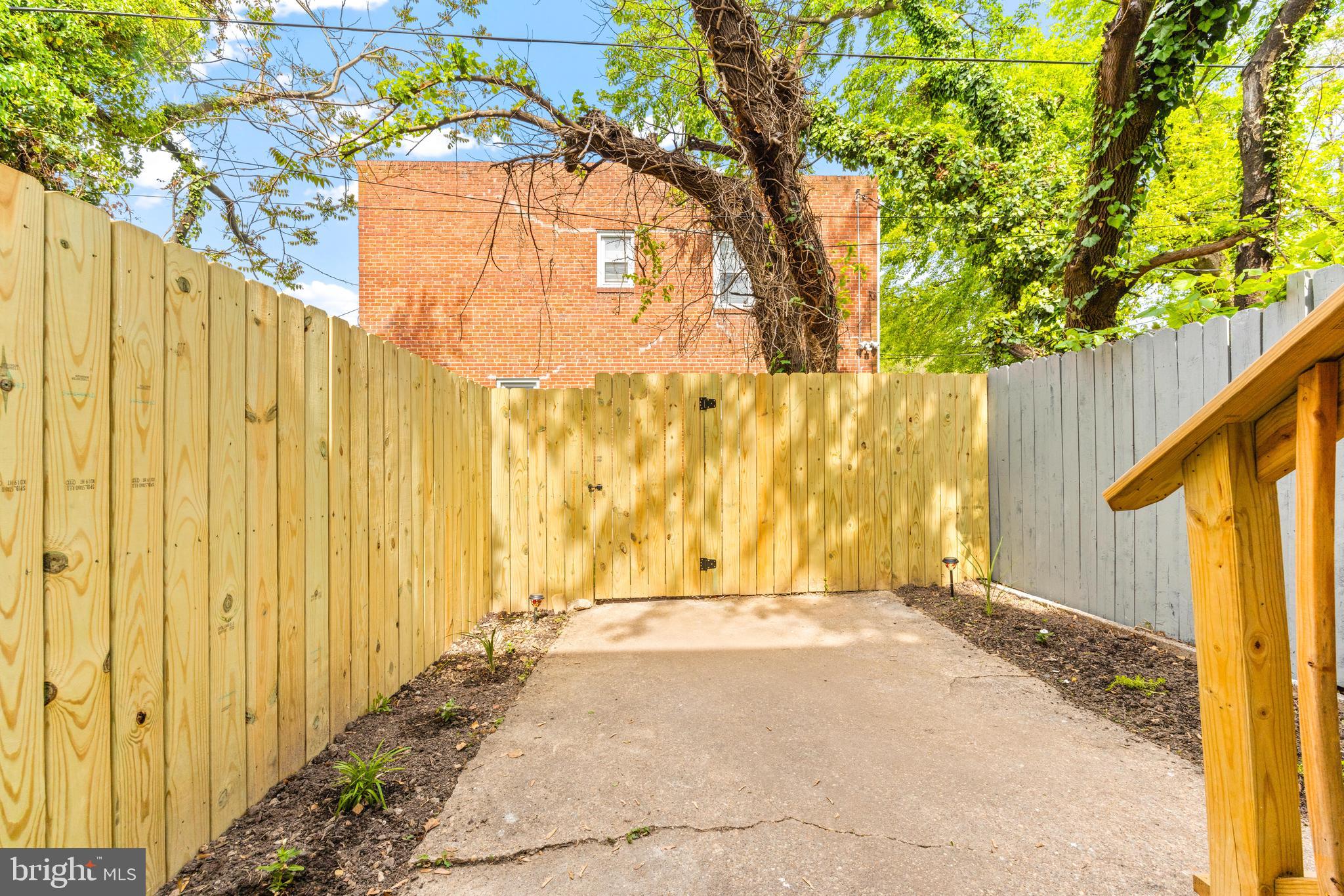 3104 ELLERSLIE AVENUE