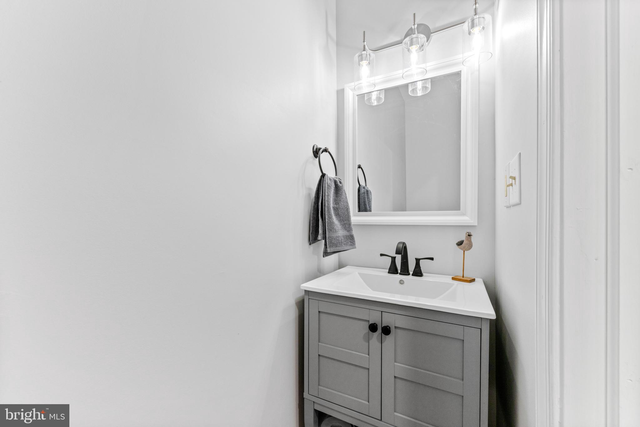 3104 ELLERSLIE AVENUE