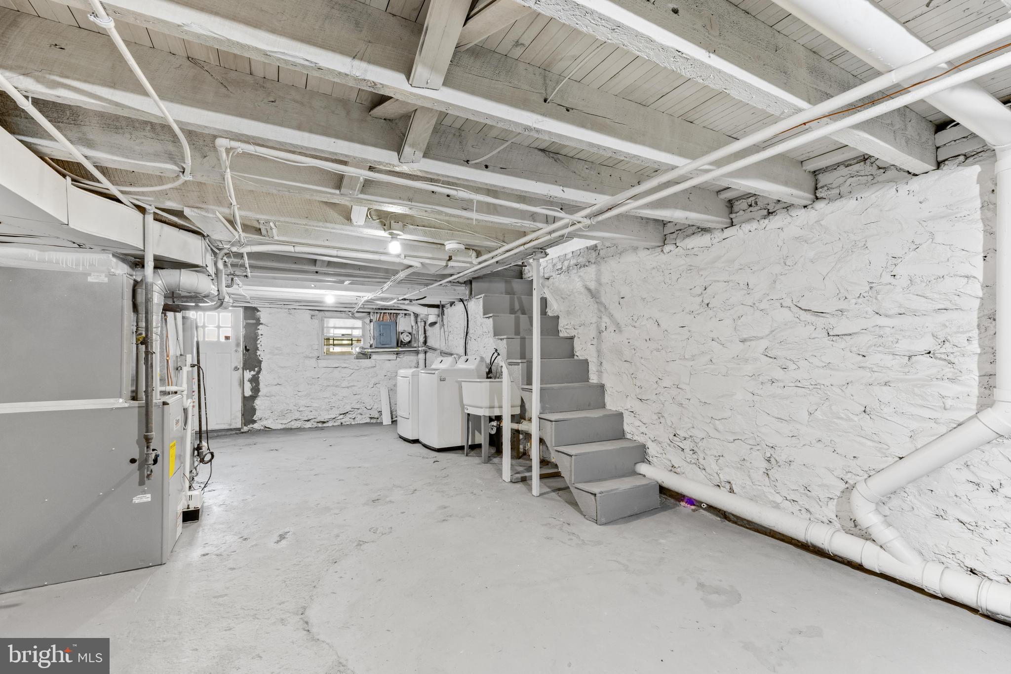 3104 ELLERSLIE AVENUE