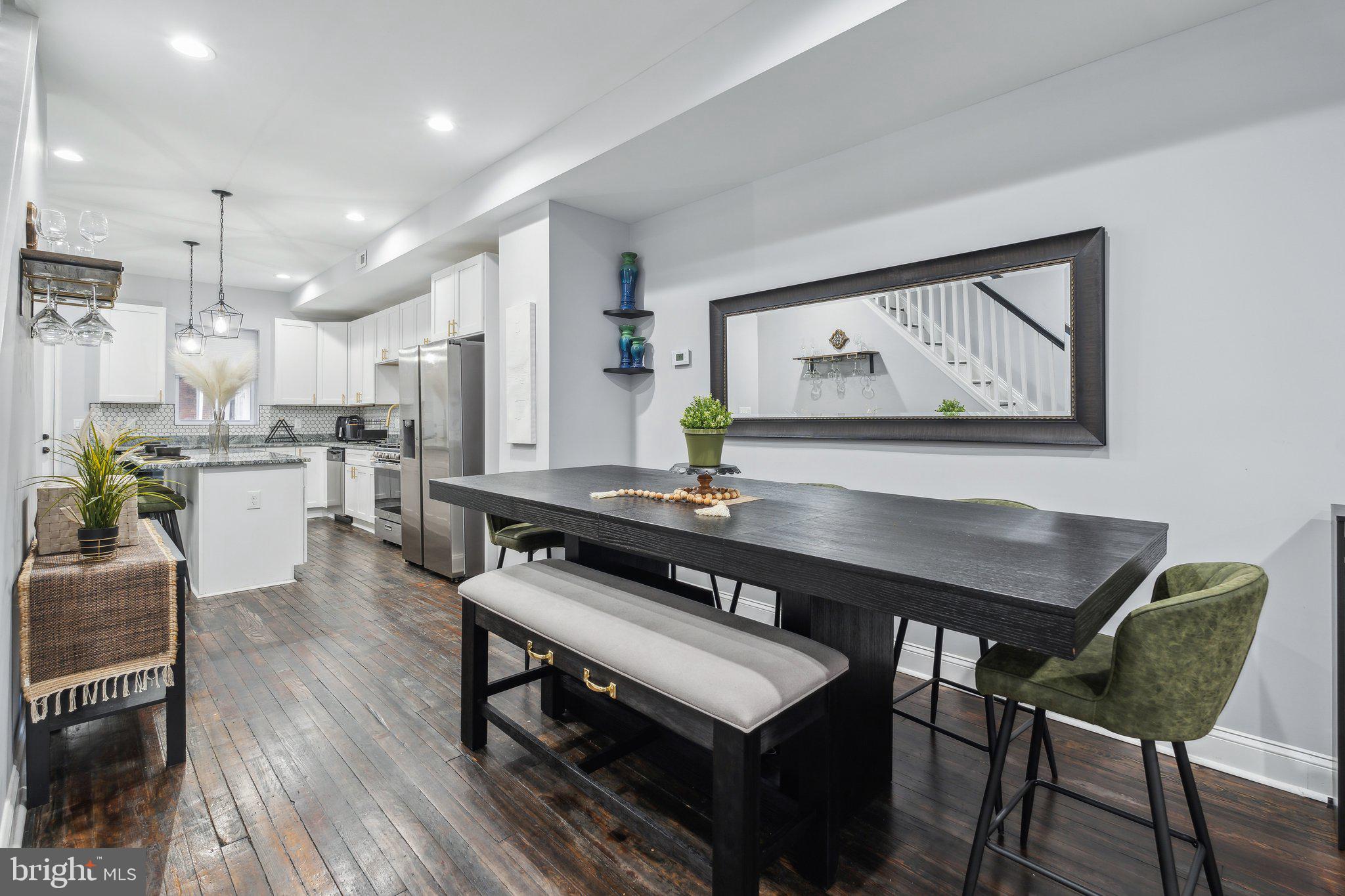 407 N LAKEWOOD AVENUE