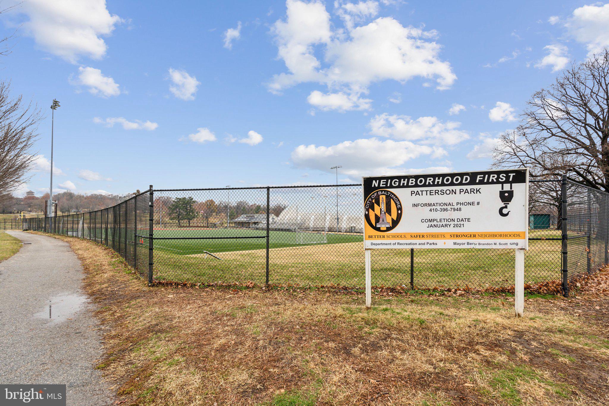 407 N LAKEWOOD AVENUE