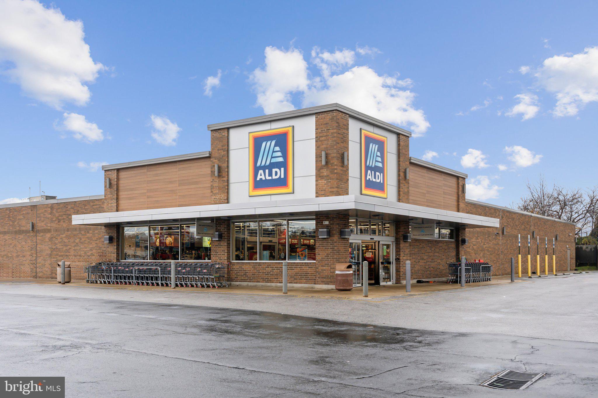 407 N LAKEWOOD AVENUE