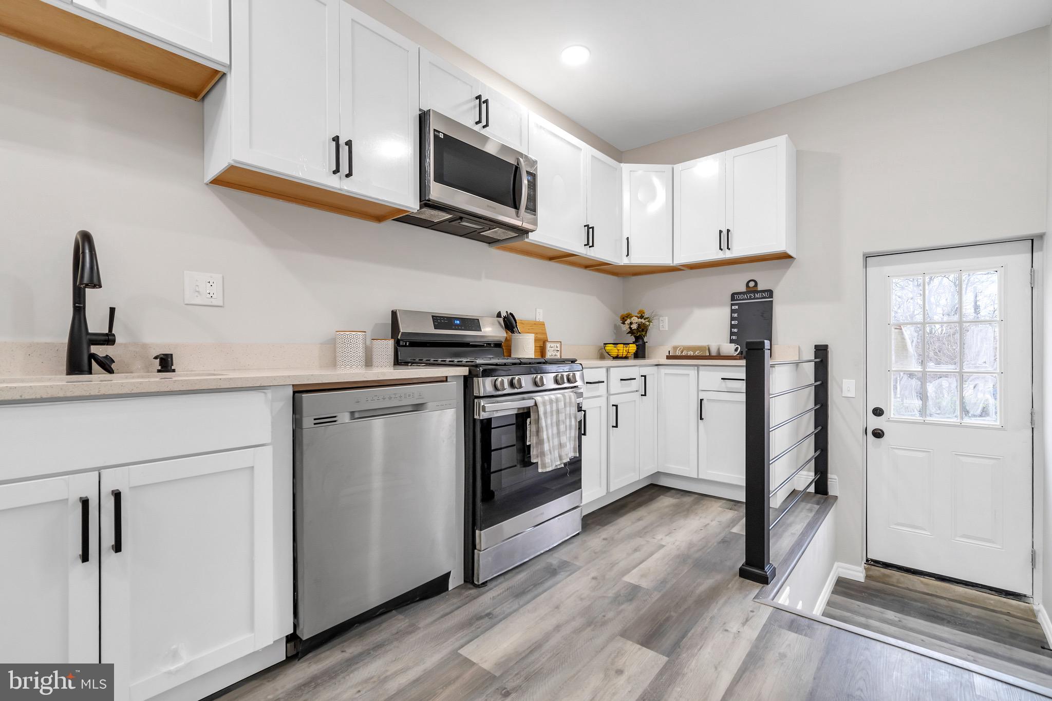 1110 N FULTON AVENUE