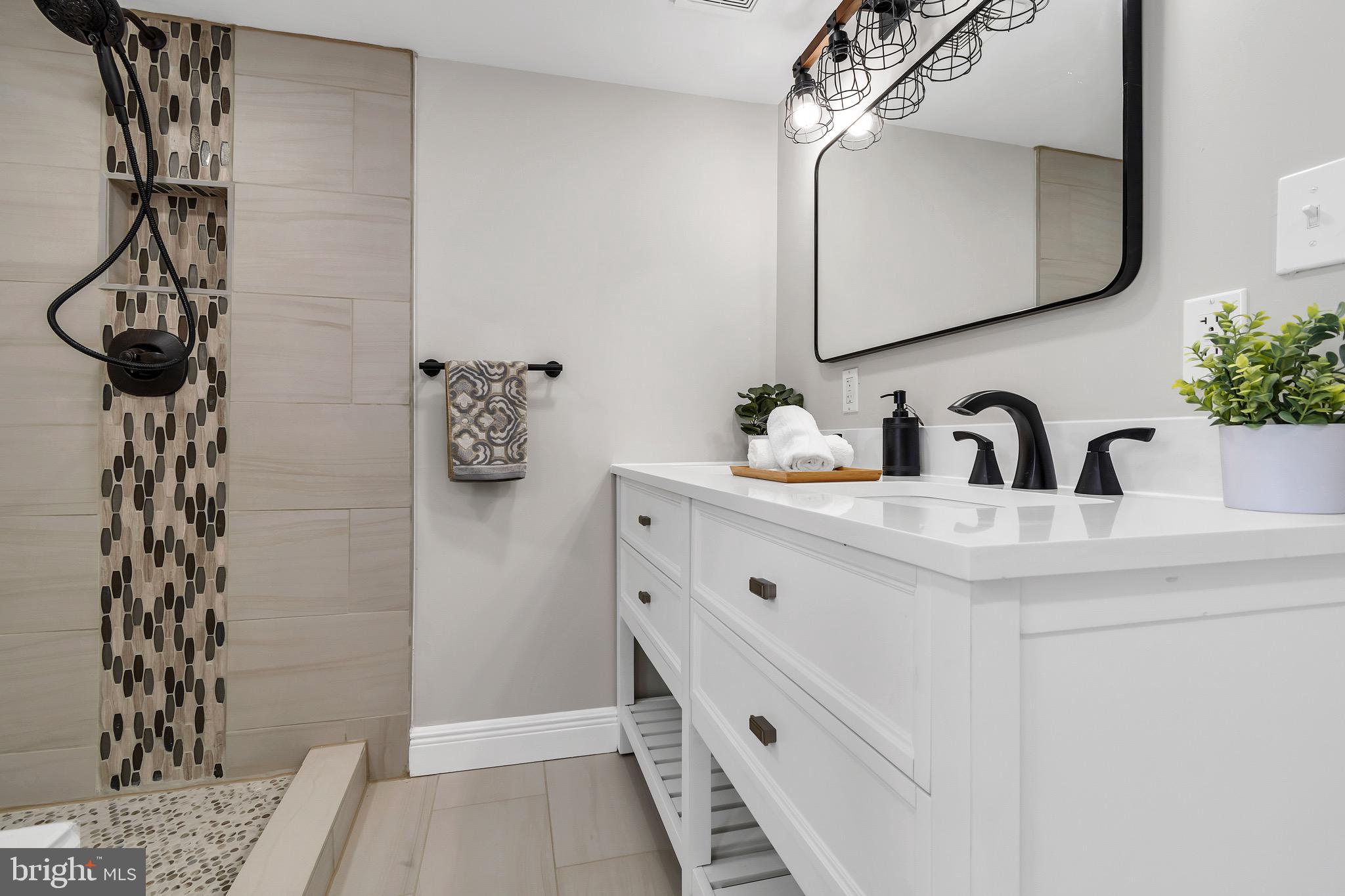 1110 N FULTON AVENUE