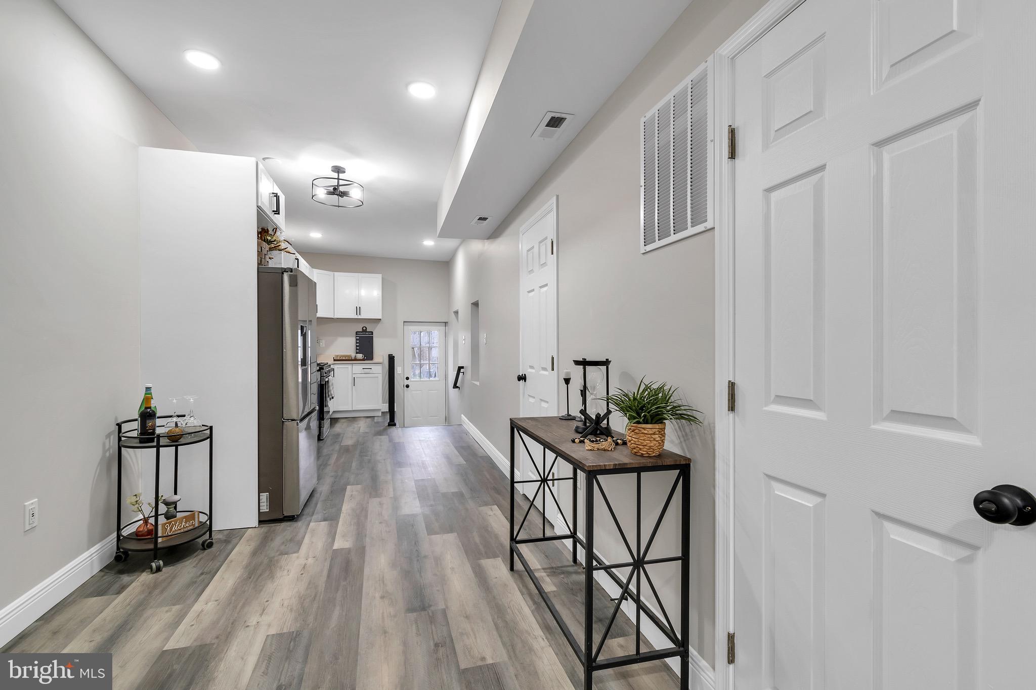 1110 N FULTON AVENUE