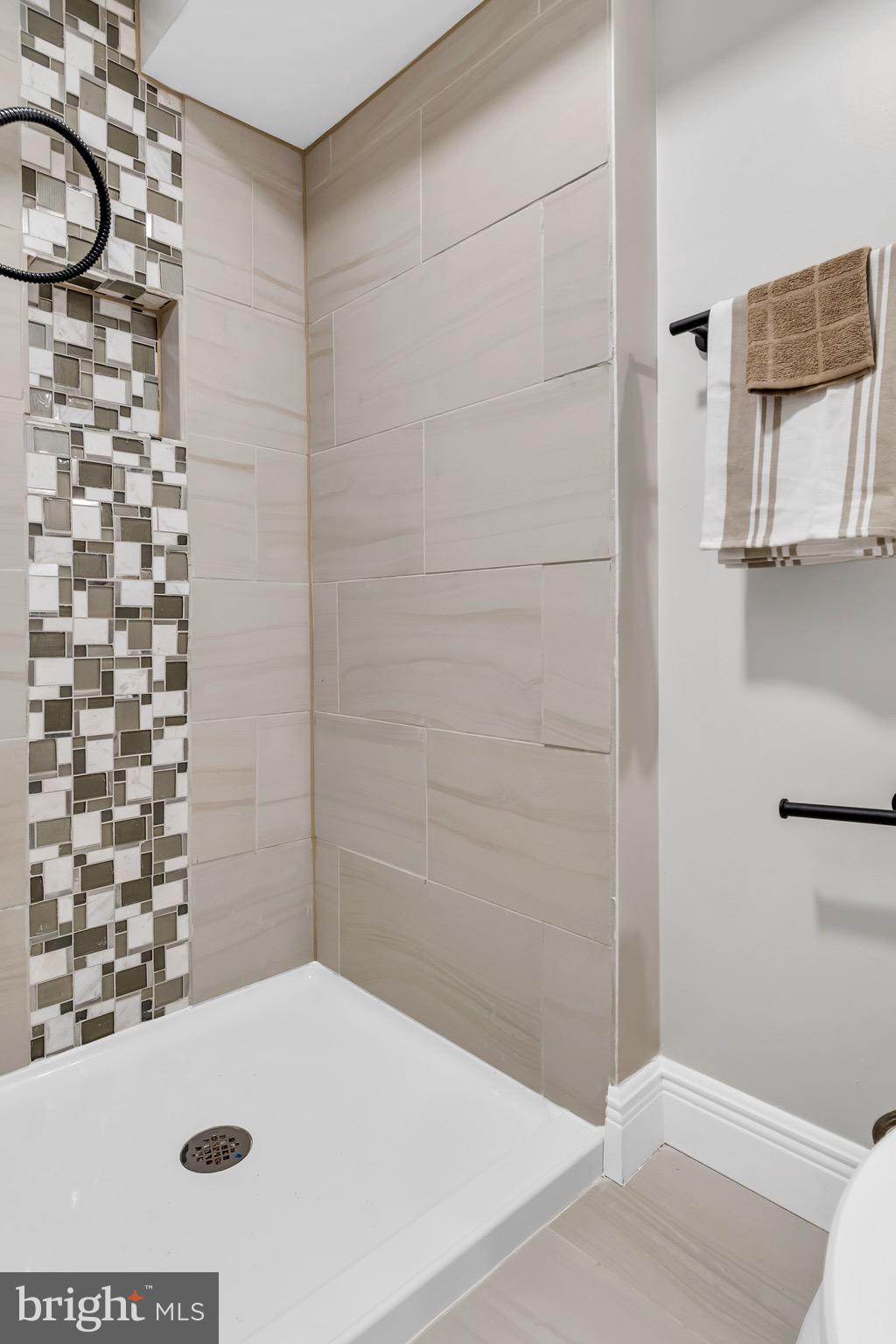 1110 N FULTON AVENUE