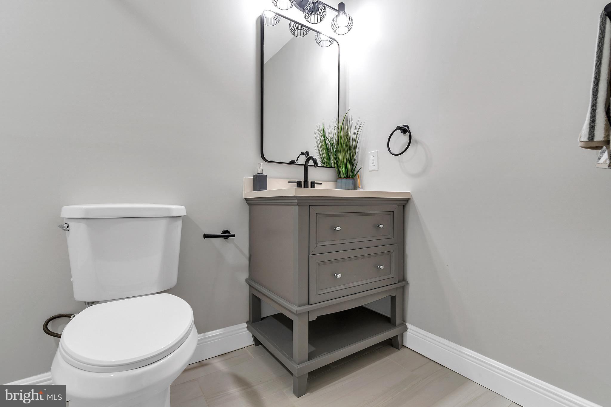 1110 N FULTON AVENUE