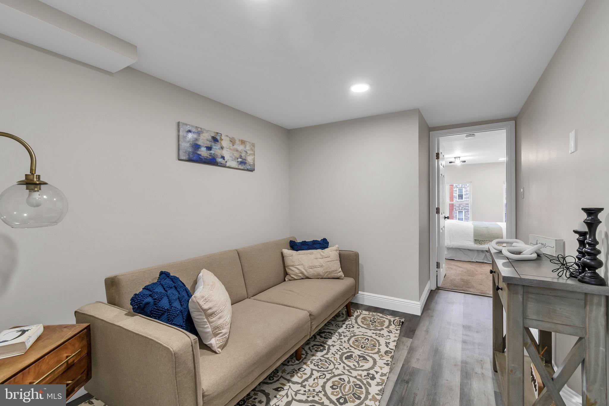 1110 N FULTON AVENUE