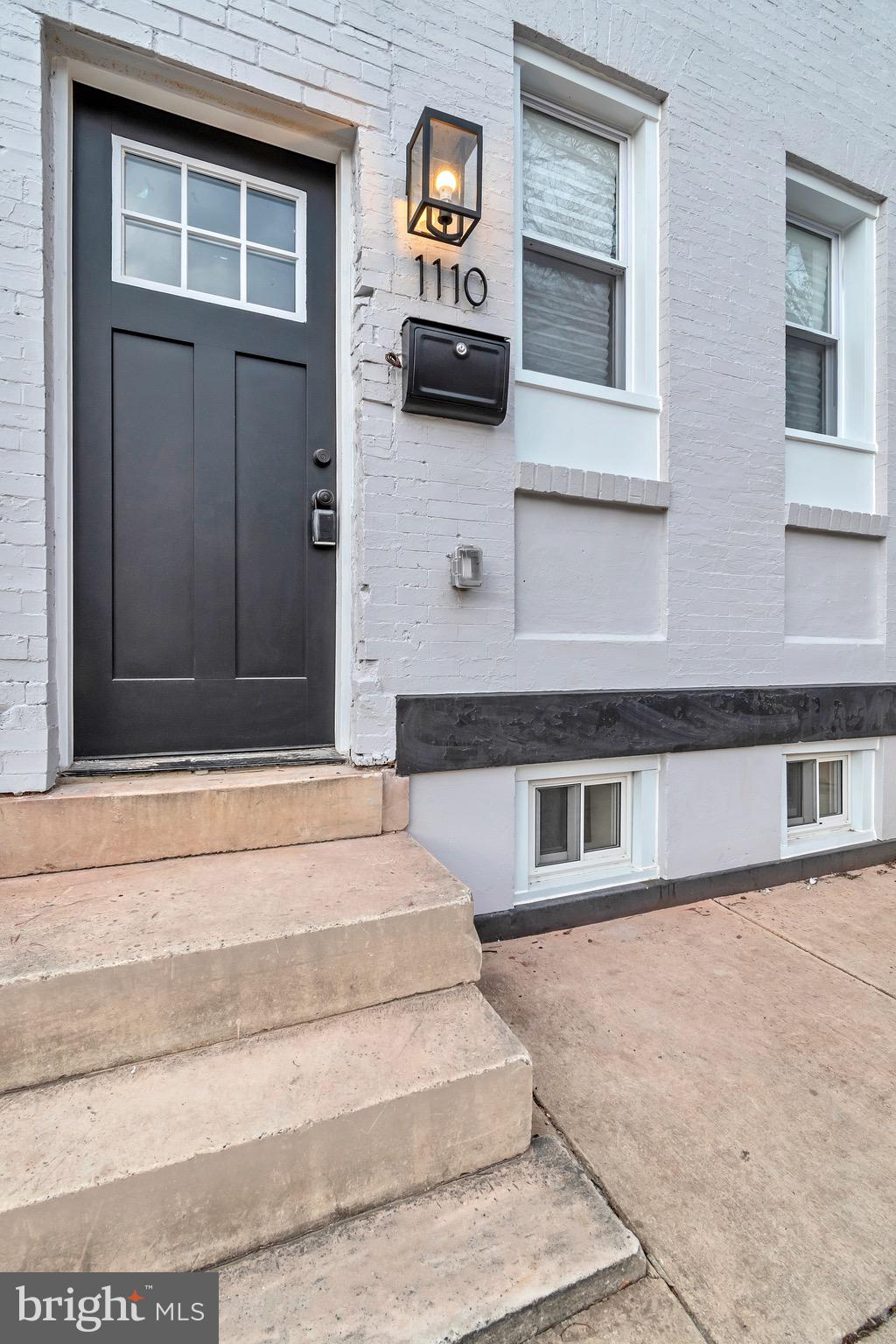 1110 N FULTON AVENUE