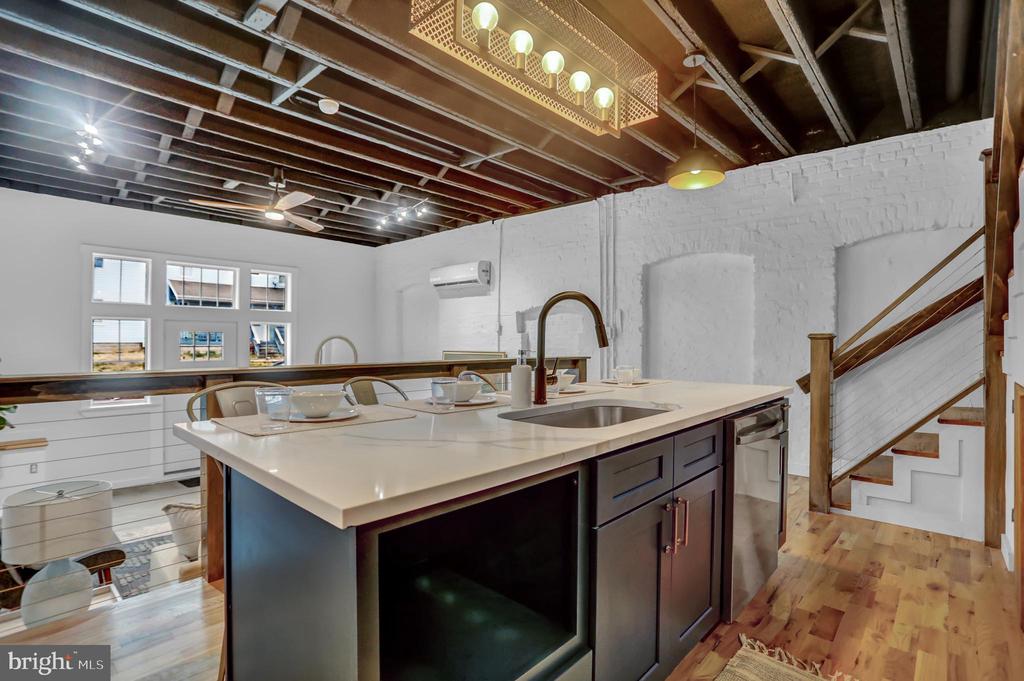 903 W 37TH STREET