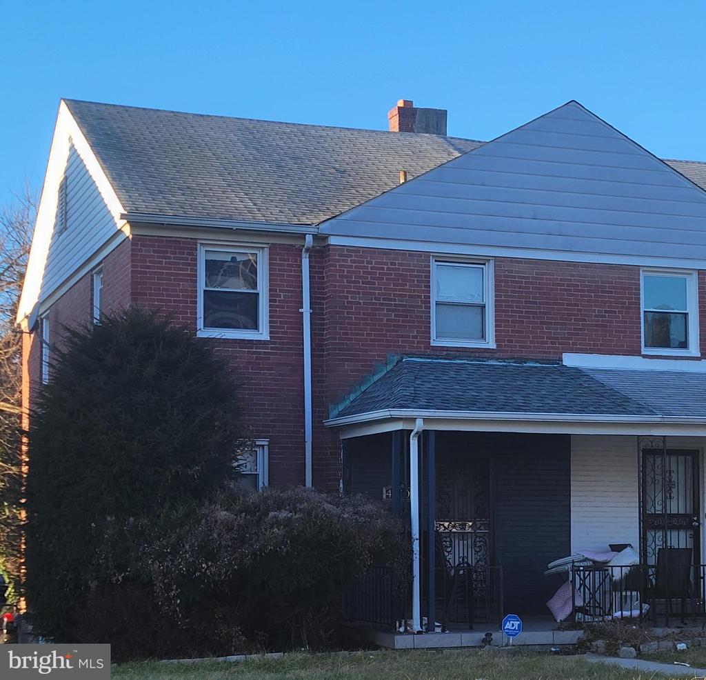 4010 CLARKS LANE