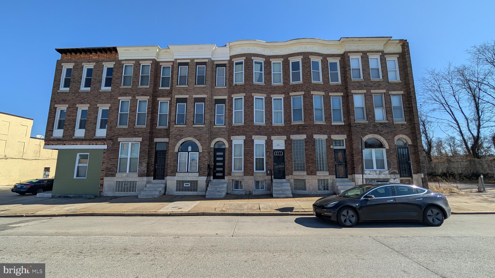 1193 N FULTON AVENUE