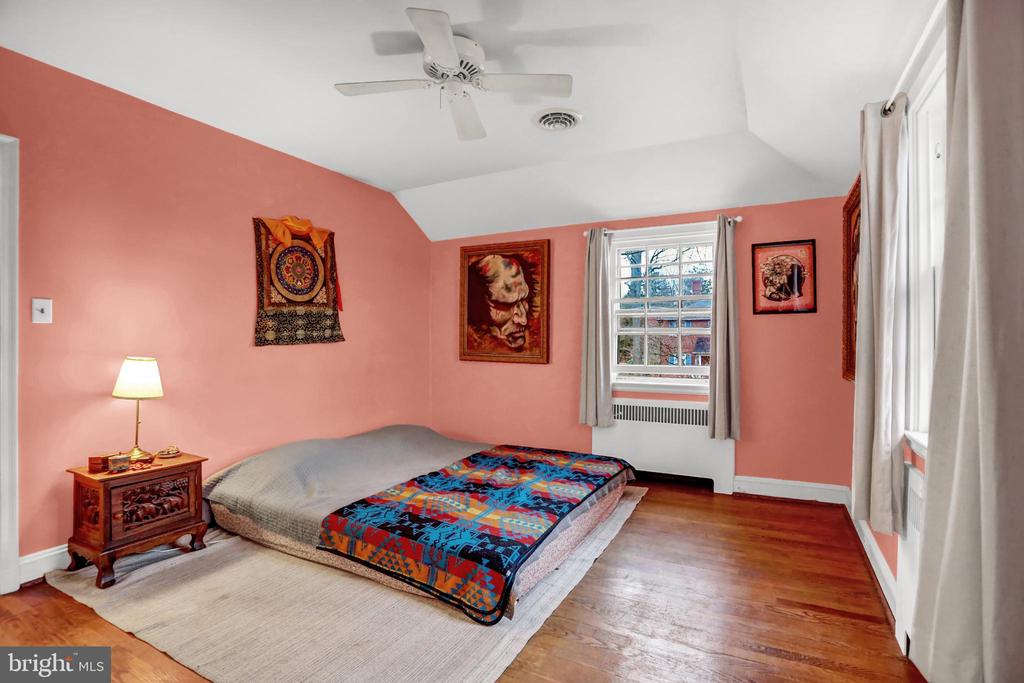 5008 BROADMOOR ROAD