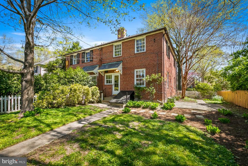 5008 BROADMOOR ROAD